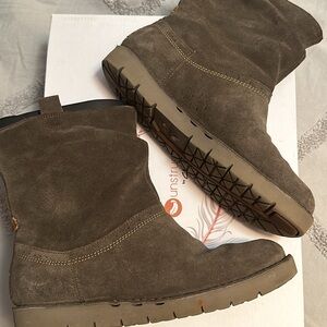 Unstructured by Clarks pull on slouch boot